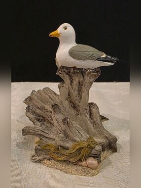 Figi Shorelne Seagull 4" Business Card Holder